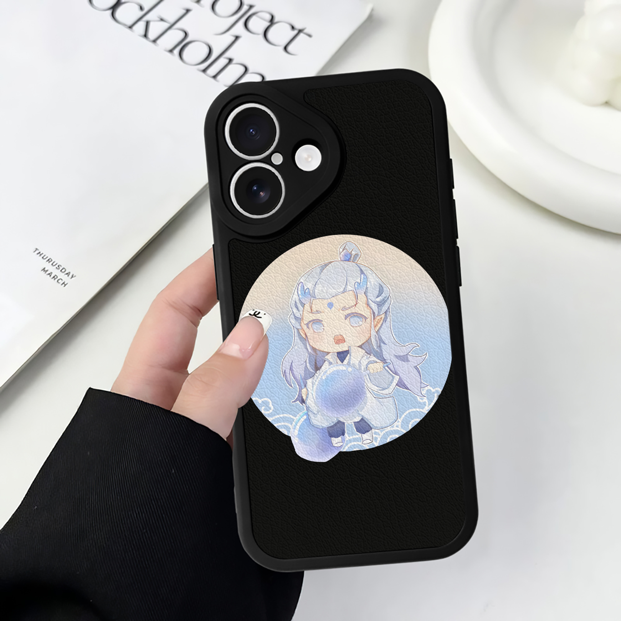 （画像用） Ne Zha 2 ナタ 魔童の大暴れ 【iPhone 16シリーズ対応】シリコンスマホケース（レザー調） 材質：シリコン